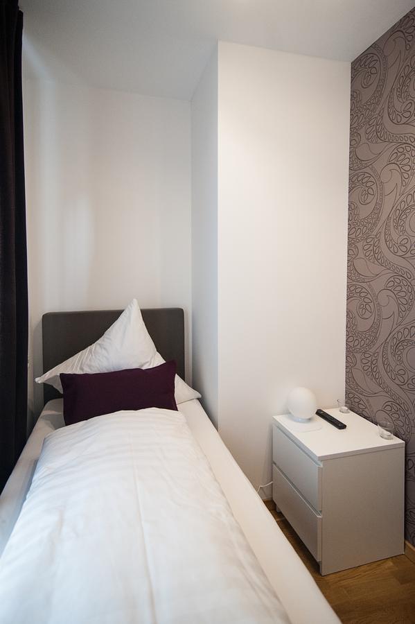 Hotel Apartment Am Arbach Eningen unter Achalm Oda fotoğraf