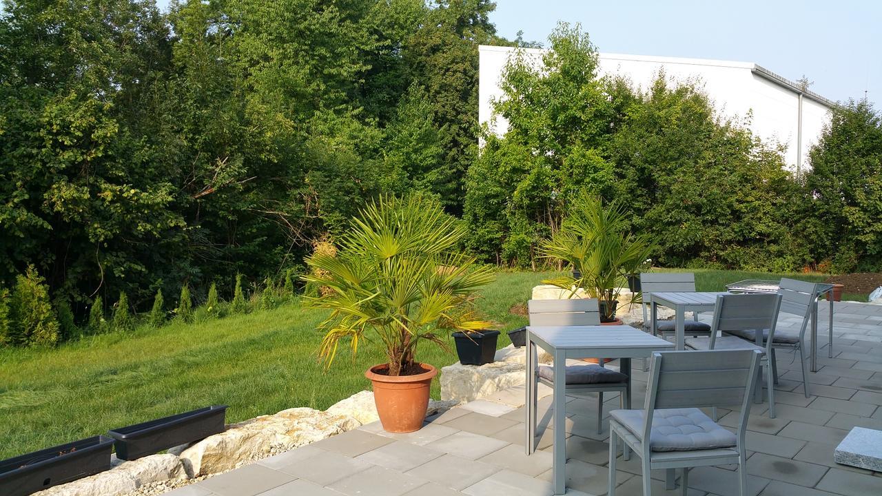 Hotel Apartment Am Arbach Eningen unter Achalm Dış mekan fotoğraf